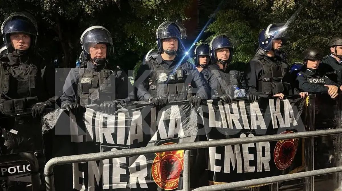 Kosova Polisi, Bu Akşamki Protesto Öncesi Güvenlik Önlemlerini Artırdı