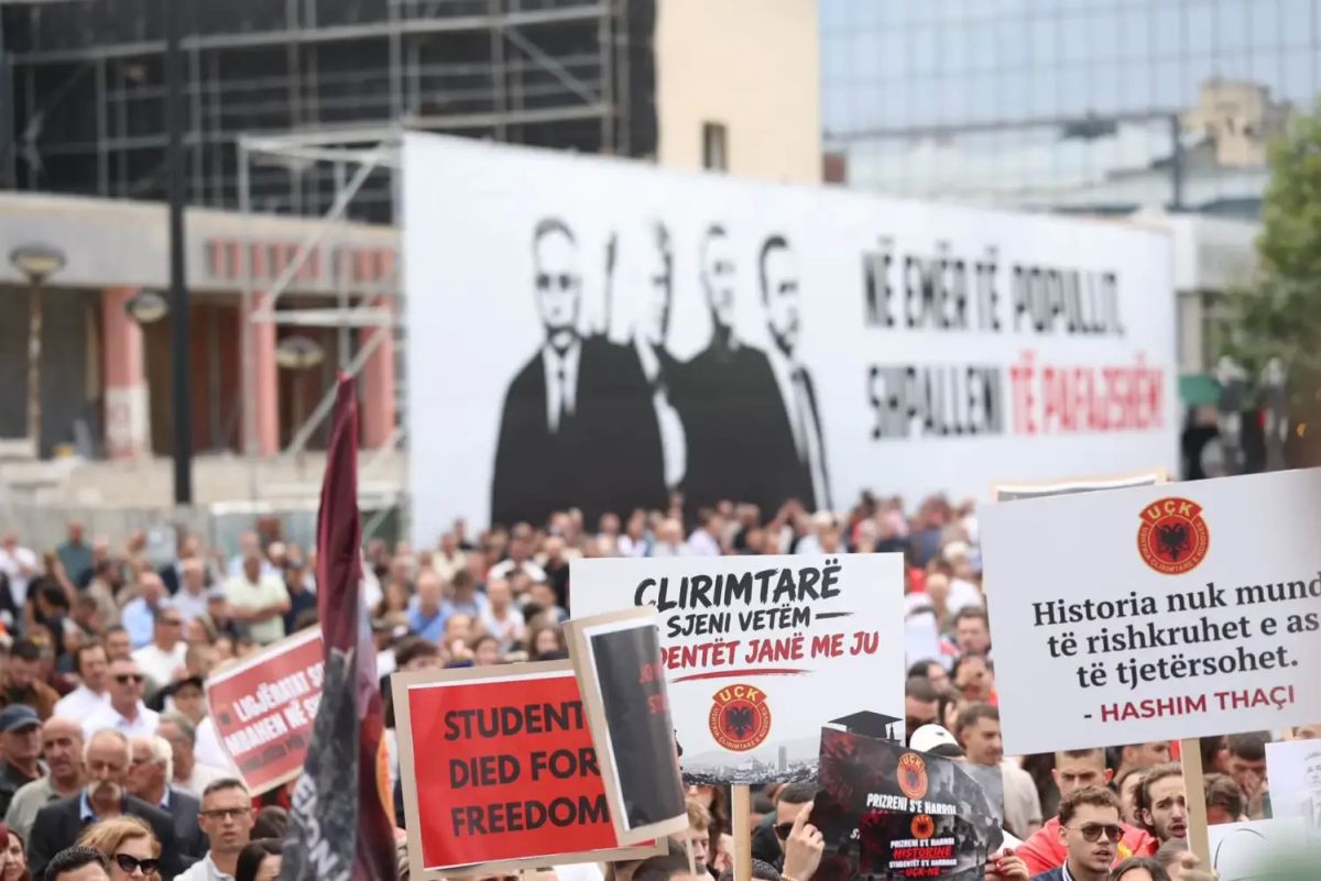Priştine, UÇK Liderleri İçin On Gün Ayakta: Protestolar Devam Edecek