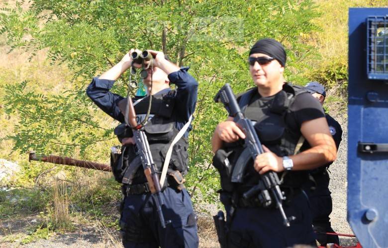 Almanya, Özel Polis Birimlerinin Çekilmesi ve Barikatların Kaldırılmasını İstiyor