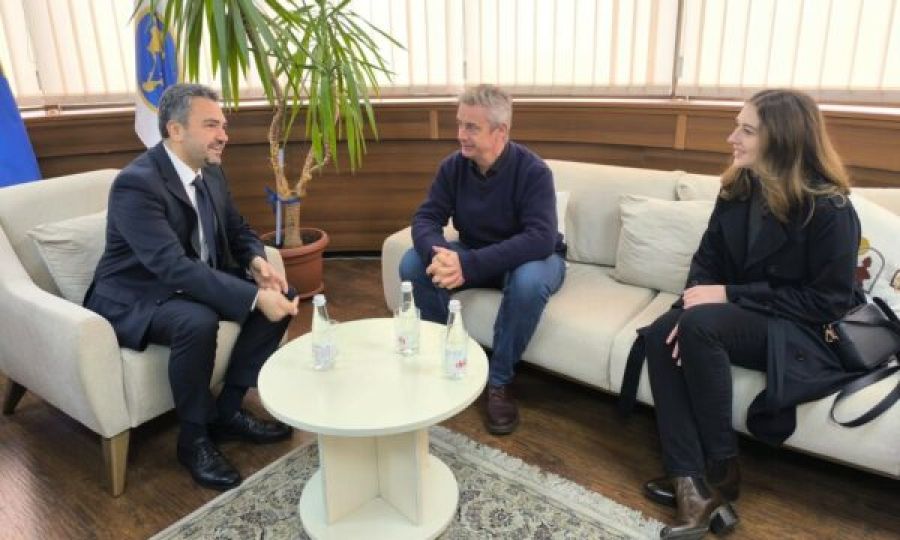 Büyükelçi Hargreaves MSK'yı Ziyaret Etti