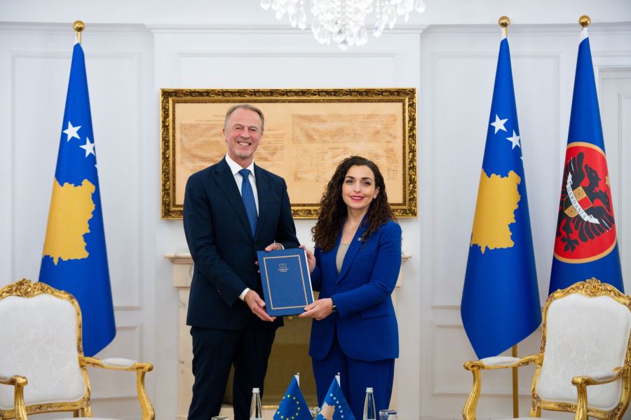 Cumhurbaşkanı Osmani, AB Raporunu Teslim Aldı