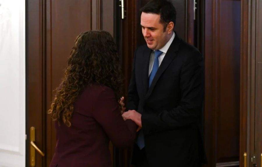 LDK, Vjosa Osmani’ye Kapıları Araladı