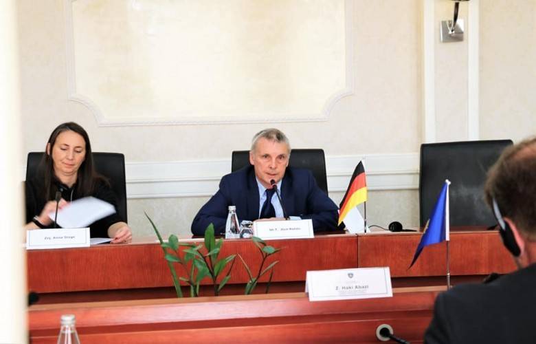 Almanya, Kosova’ya Vize Serbestisi Konusunu AB Gündemine Getirmiş