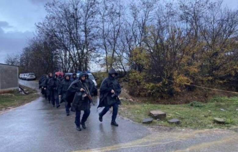 Özel Polis, Gllogjan’da Devriye Geziyor