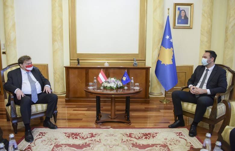 Konjufca, Avusturya Büyükelçisiyle Görüştü