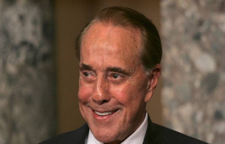 Kosova, ABD’nin Eski Senatörü Bob Dole’u Saygıyla Andı