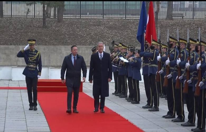 Türkiye Savunma Bakanı Hulusi Akar Resmi Törenle Karşılandı
