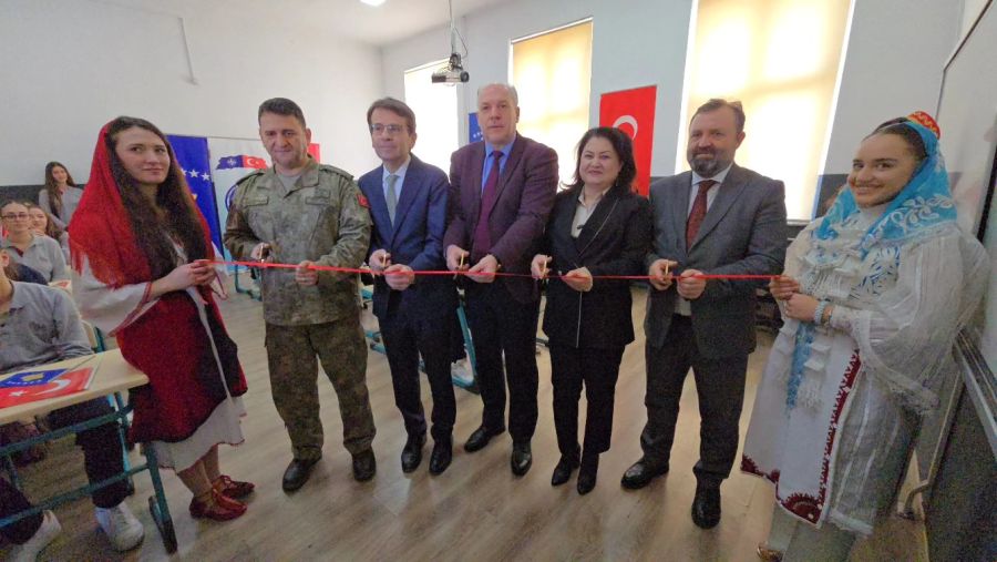 Türk Askeri, Gjon Buzuku Lisesi’nde  6 Sınıfı Yeniledi 