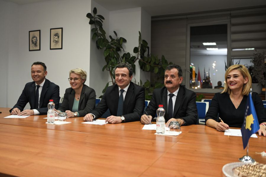 Vetëvendosje, 7 Haziran Seçimleri için Guxo, Alternativa ve PSHDK ile Koalisyon Kurdu