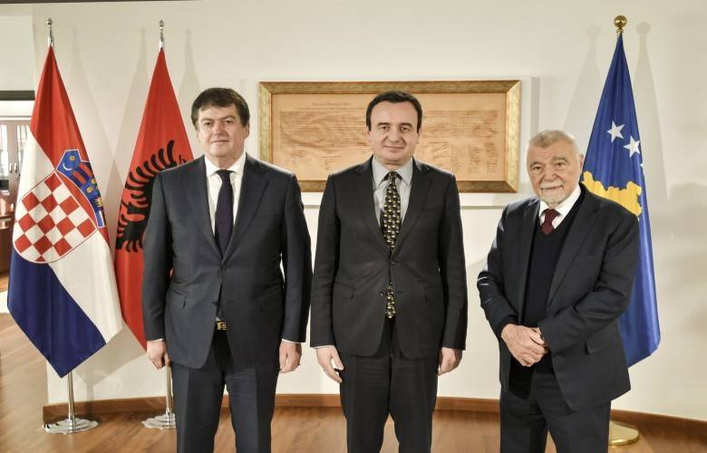 Kurti, Mesiç ve Topi’yle Bir Araya Geldi