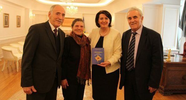 Jahjaga, Emekliler Heyetini Kabul Etti