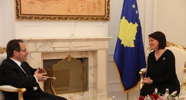 Jahjaga: Yunanistan'ın Kosova'ya Desteği Önemli