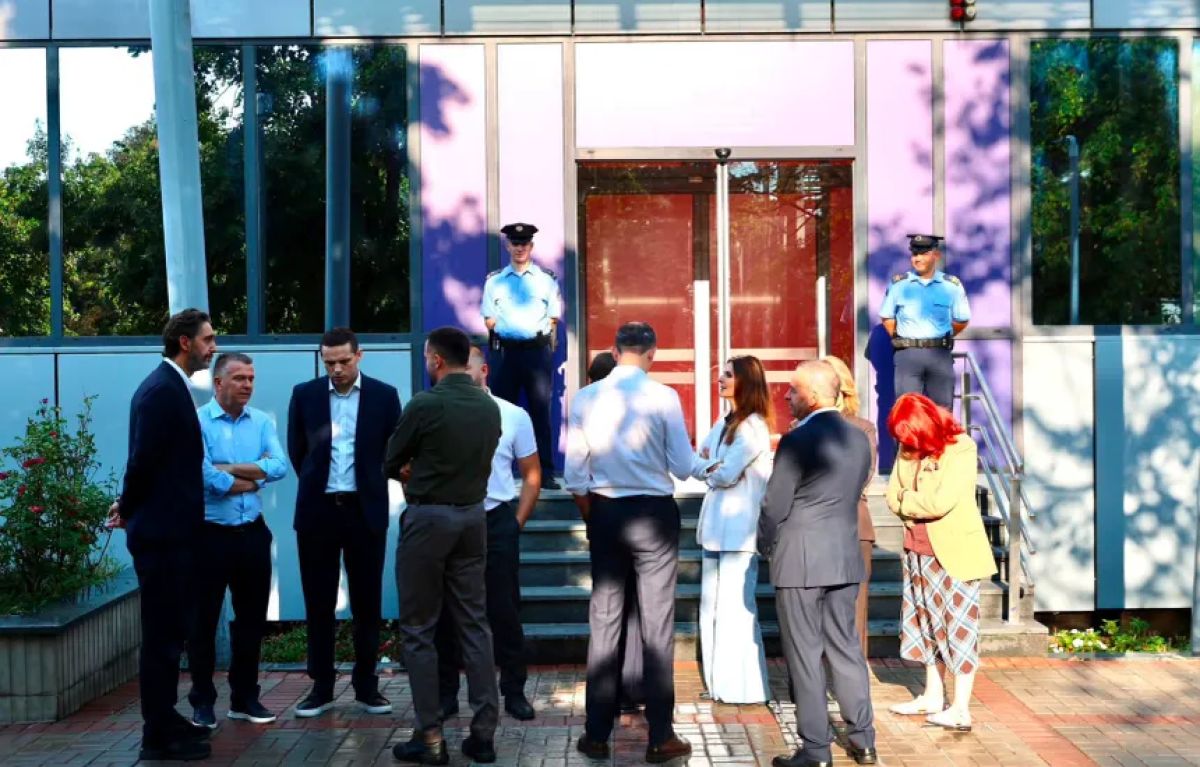 PDK, Hükümet Binası Önündeki Eylemini Sürdürüyor