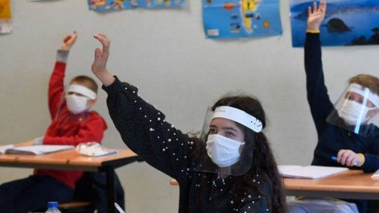 Covid-19 Priştine’de 11 Okulu Kapattı