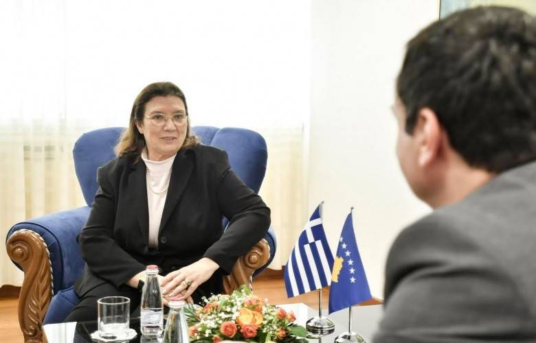 Kurti, Yunanistan’ın Ülkemizdeki Diplomatik Temsilcisini Veda Görüşmesi için Kabul Etti
