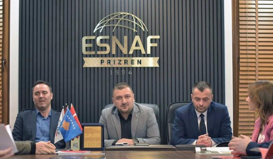 Konjufca, ESNAF Derneği’ni Ziyaret Etti