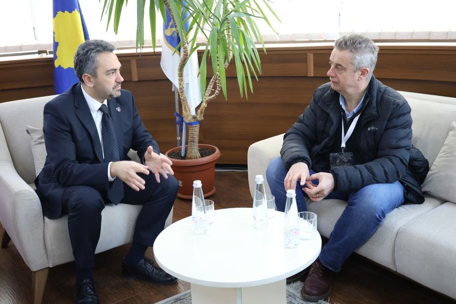 Hargreaves: Kosova’dan Bir Demokrasi Gösterisi Daha Bekliyoruz