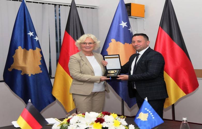 Mehaj ve Lambrecht, Kosova ve Bölgede Güvenliği Ele Aldı