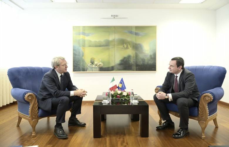 Sveçla: AK, Kosova'nın Vize Serbestisi Kriterlerini Karşıladığını Yineledi