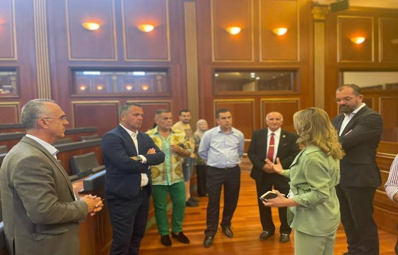450 Gurbetçimiz Meclis’i Ziyaret Etti
