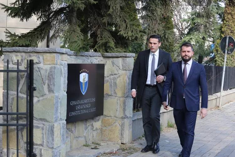 PDK, Kamu Görevlileri Kanunu, Anayasa Mahkemesi'ne Götürdü