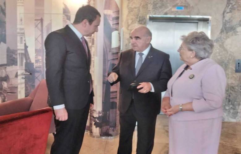 Kurti, Malta Başkanı Vella ile Bir Araya Geldi