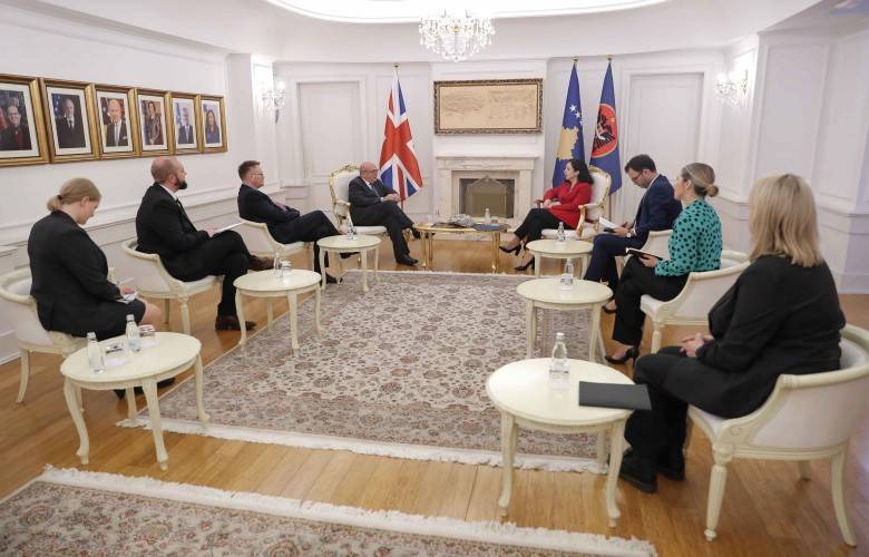 Osmani, Britanya Elçisi Peach ile Görüştü