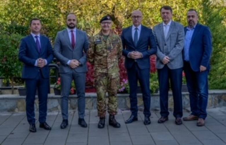 KFOR Komutanı ve Rakiç, Kuzeyde Durumu Görüştüler