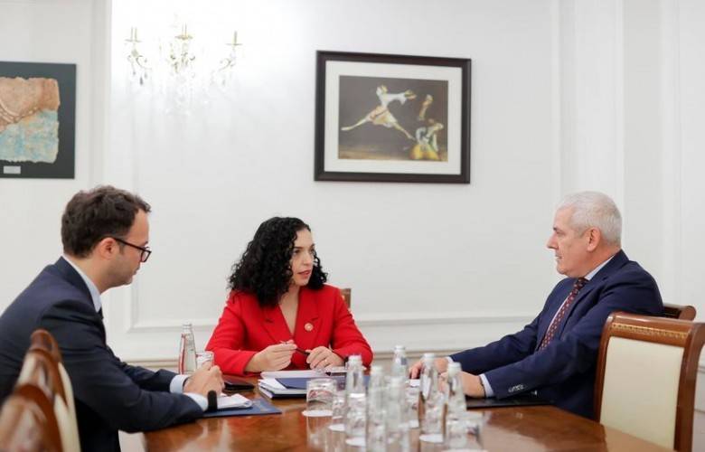 Bakan Sveçla, Cumhurbaşkanını Ülke Kuzeyindeki Son Durumdan Bilgilendirdi