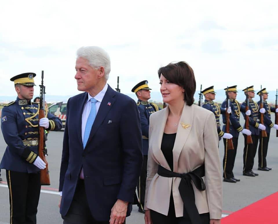 Jahjaga, Clinton’un Kararlı  Rolünden Konuştu