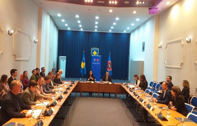 Osmani, Kadın Cinayetlerini Görüşmek İçin Devlet Yetkililerini Topladı