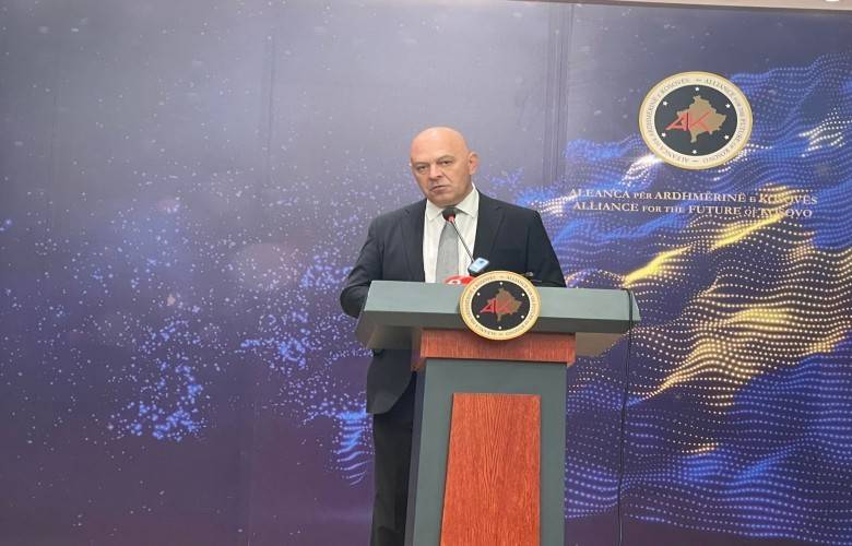Tavrını Değiştirmeyen AAK, Avrupa Teklifinden Yana