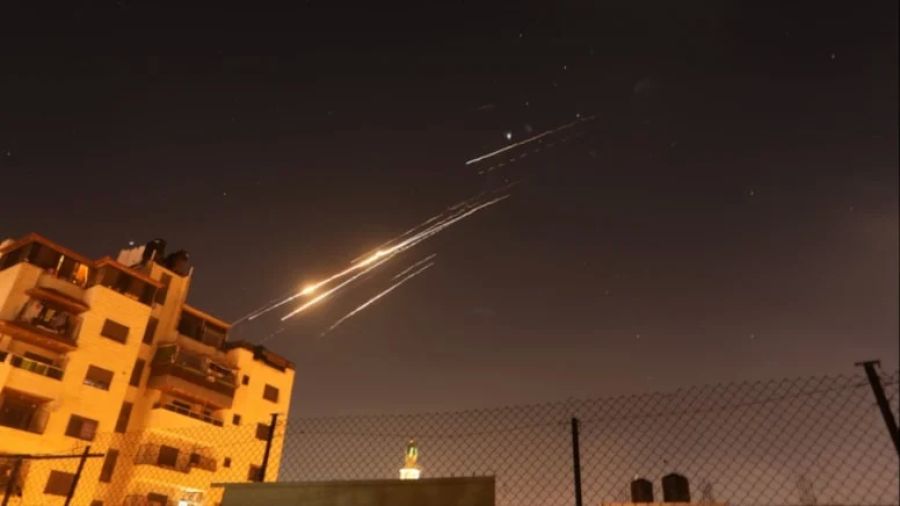 İran, yeni saldırı dalgası başlattı: İran 4 günde 450 füze fırlattı