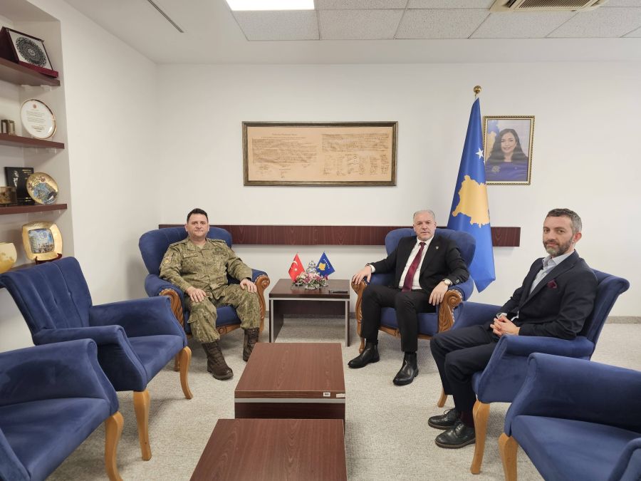  Türk Temsil Heyeti Başkanı Elitaş, Başbakan Yardımcısı Damka’yı Ziyaret Etti