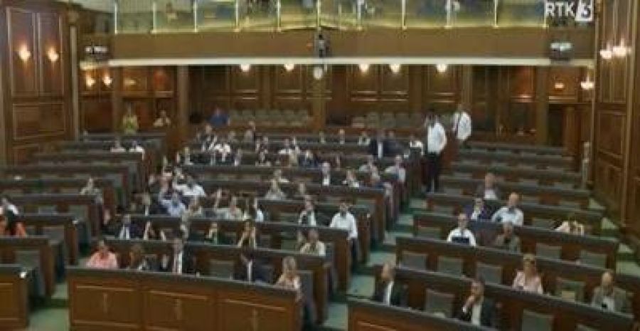 Maaşları Alıyorlar, Ama Oturum ve Toplantılara Katılmıyorlar
