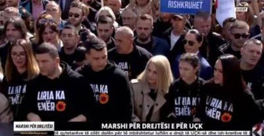 Adalet Yürüyüşü'ne Thaçi ve Veseli'nin Aileleri Öncülük Ediyor