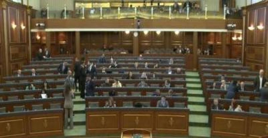 Oturum Ertelendi, Yarın Hükümetin İki Yıllık Çalışması Tartışılmaya Devam Edecek