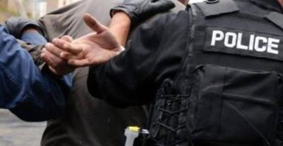 5 Kilogram Uyuşturucuyla Yakalanan İki Kişi Yakova'da Tutuklandı