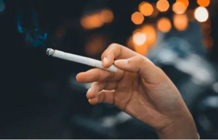 Gençlerin, Özellikle de Kadınların Sigara İçmesi Endişe Verici