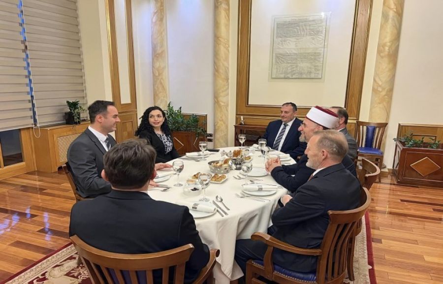Osmani ve Konjufca, Meclis’te İftar Verdi