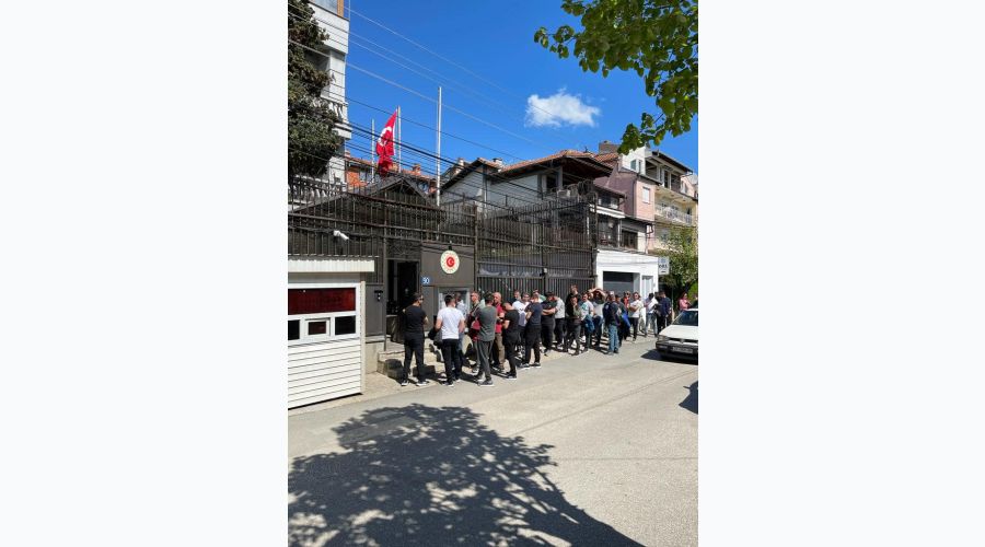 Kosova’daki Türkiye Vatandaşları Sandık Başında