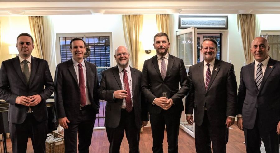 Amerikalı Senatörler Dün Muhalefet Liderleriyle de Görüştü