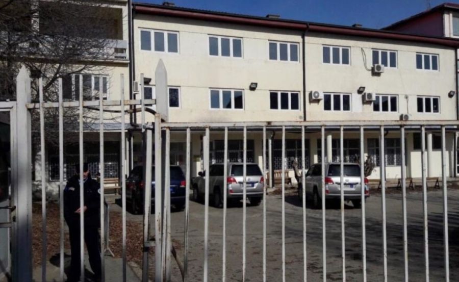 Mitroviça Temel Mahkemesinde Durum Normale Dönüyor, Ancak Savcılıkta Durum Aynı
