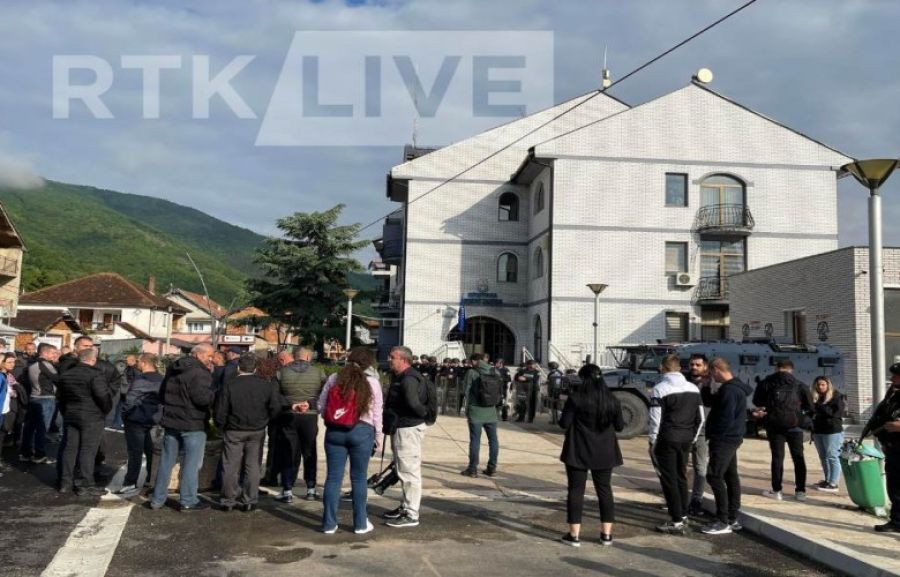 Zubin Potok’ta da Protesto Devam Ediyor, Protestocu Sayısı Az