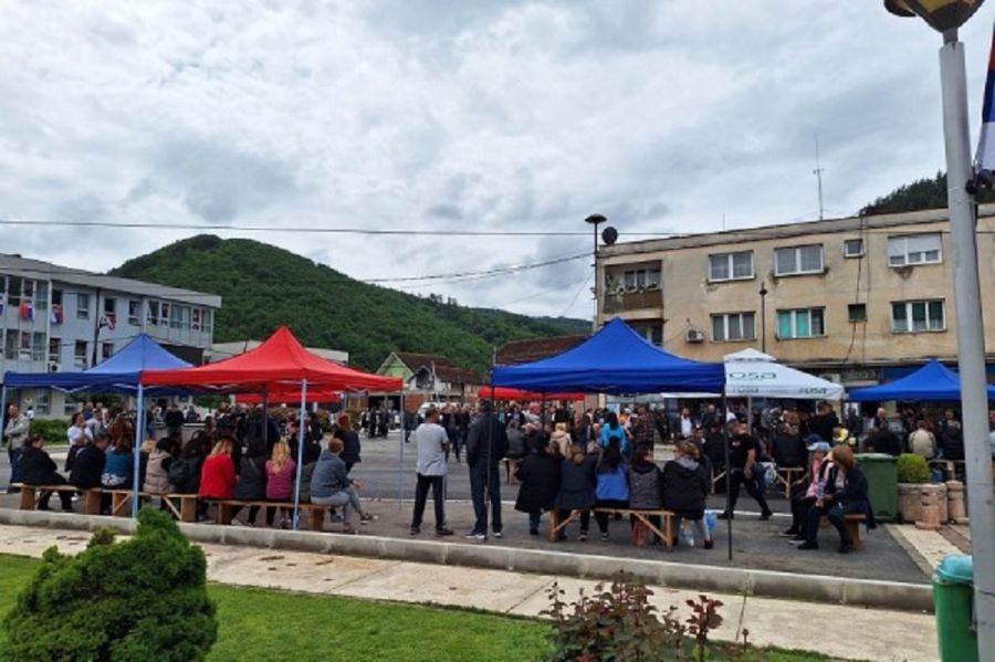 Ülke Kuzeyinde Protestocular Bugün de Toplanmaya  Başladı
