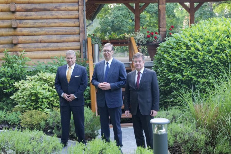 Lajçak: Belgrat’ta Kosova Sırplarının Karmaşık Durumunu Görüştük