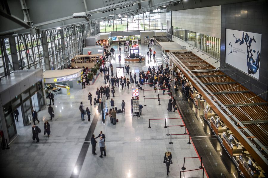 Priştine Havalimanı’nda Sahte Belge İbraz Eden Bir Türk Vatandaşı Tutuklandı