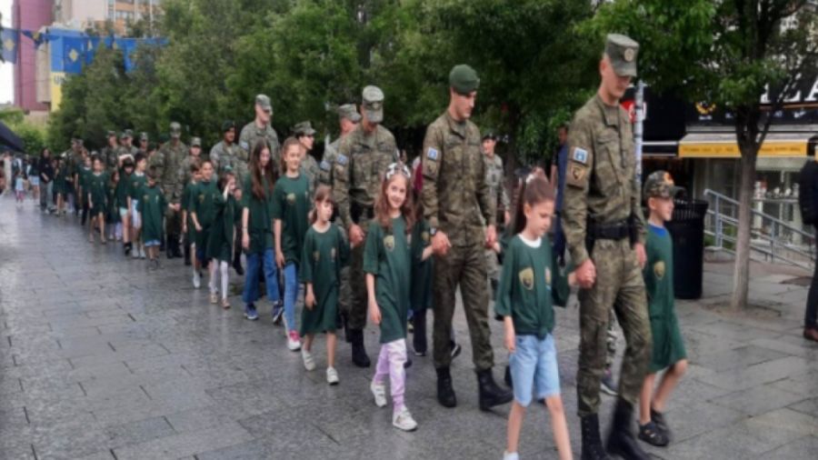 Priştine, Kurtuluş Gününü Kutluyor