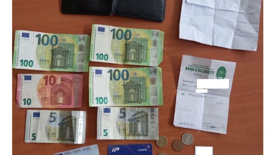 Viti'de Cüzdanı Bulan Vatandaş Polise Teslim Etti