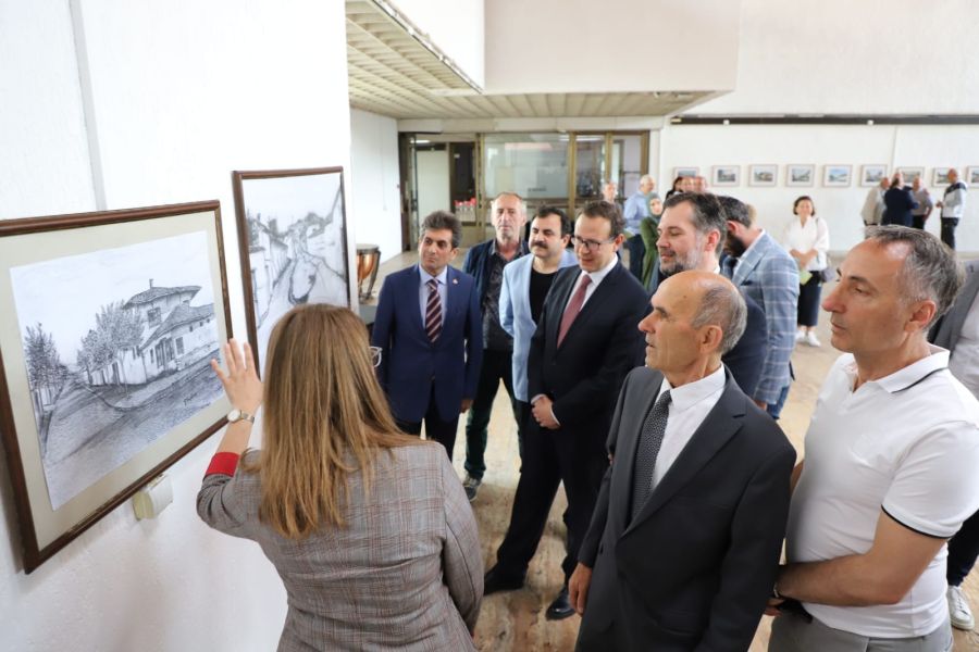 Yunus Emre Enstitüsü Destekleriyle Ramiz Krajkova’nın Resim Sergisi Açıldı